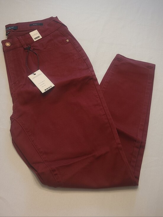 Judy Blue Denim - Judy Blue High Waist Skinny Fit Jeans.  Wine 16W